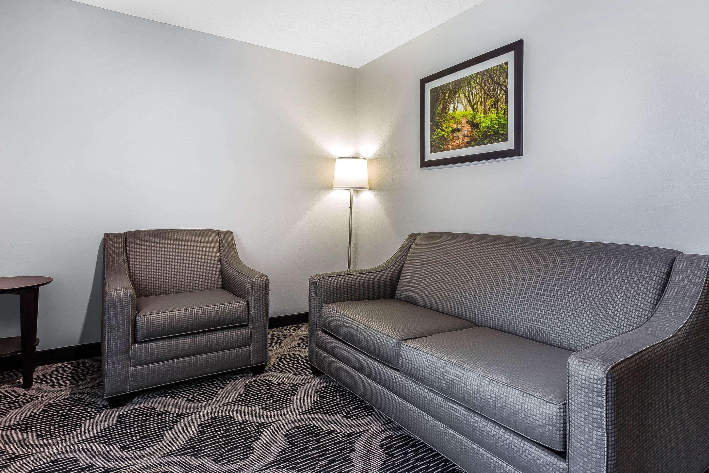 Quality - Charlotte Hotel