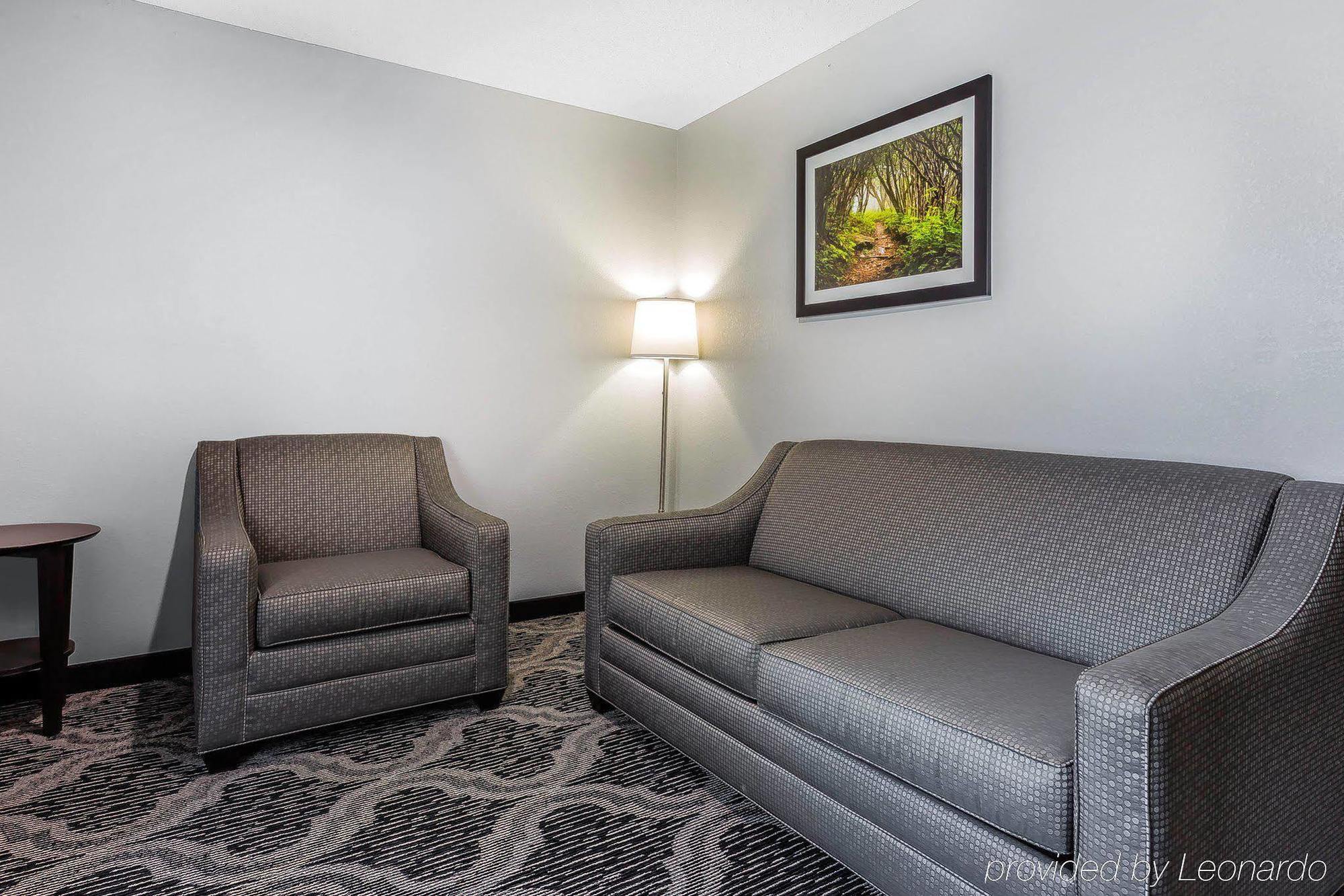Quality - Charlotte Hotel